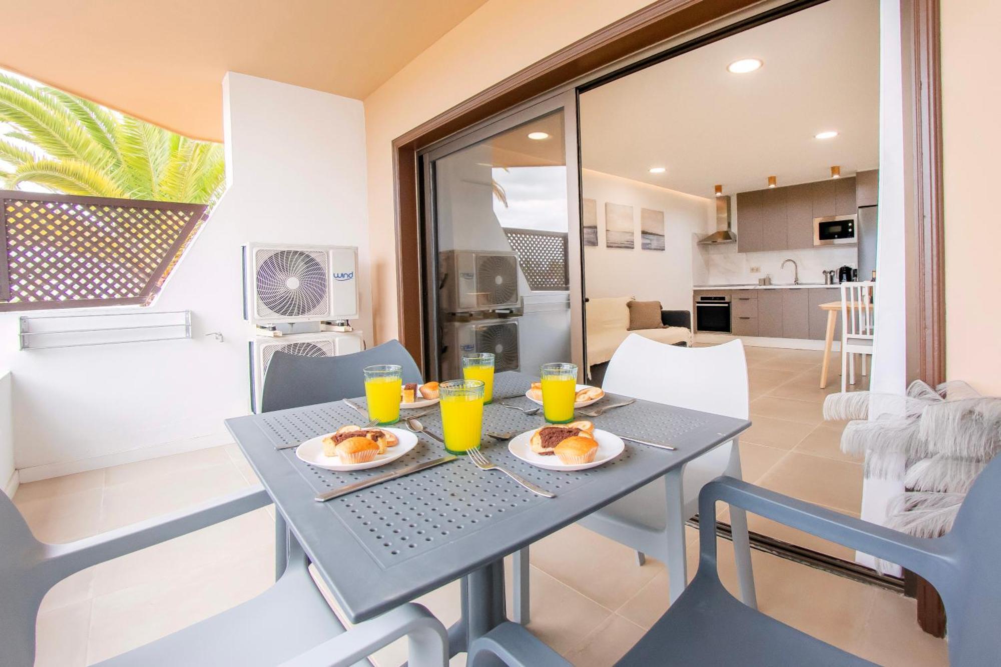 Newly Renovated, Luxurious Apartment With A Heated Pool, 259 Сан Мигел де Абона Екстериор снимка