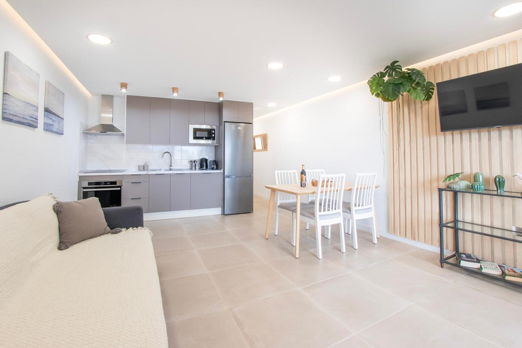Newly Renovated, Luxurious Apartment With A Heated Pool, 259 Сан Мигел де Абона Екстериор снимка